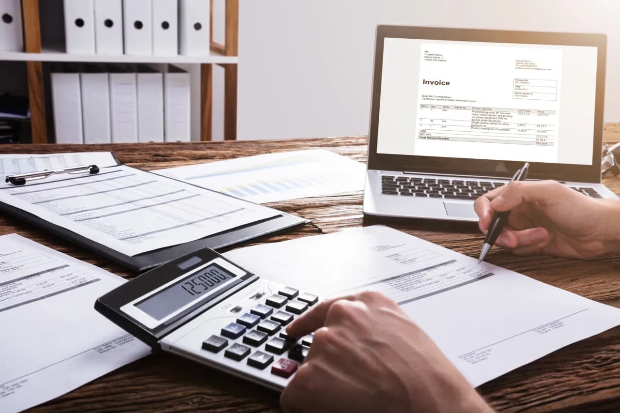 Kompensata faktury – jak uniknąć problemów z płynnością finansową?