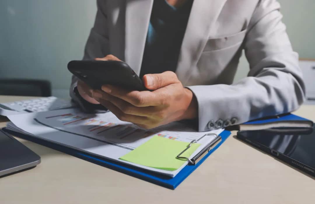 Jak długo trwa blokada środków w mBank? Odkryj ważne szczegóły